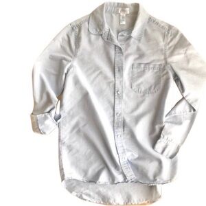 Just Be Size Small chambray shirt lightest blue cotton/poly blend